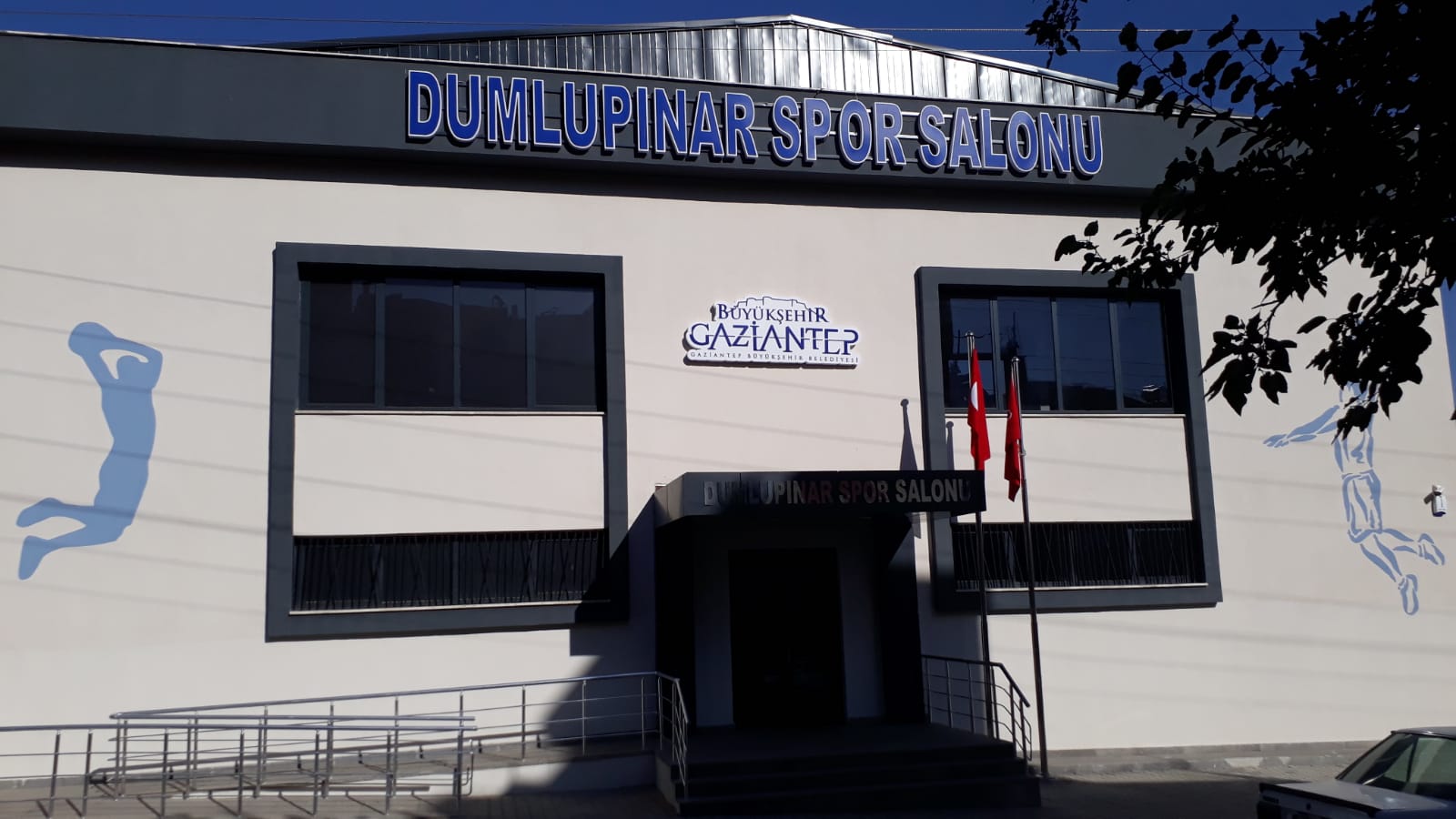 DUMLUPINAR SPOR SALONU