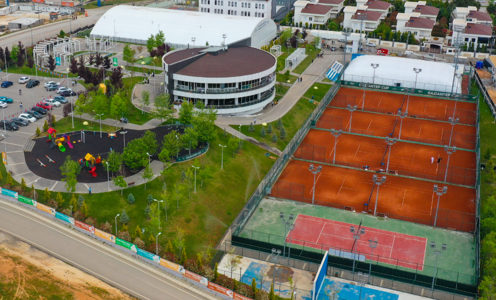 MEHMET ŞİMŞEK TENİS KOMPLEKSİ